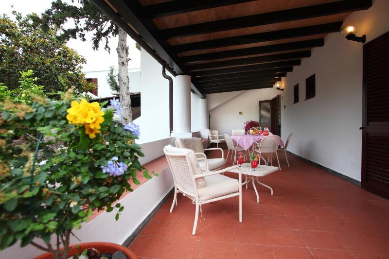 One-Bedroom Apartment image 1