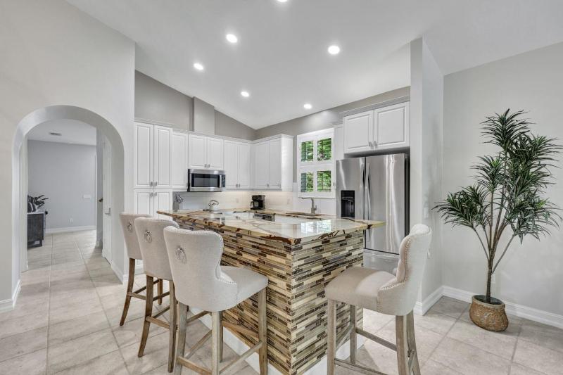 New Coastal Retreat – 4BR/3BA with Private Pool Near Vanderbilt Beach - image 4