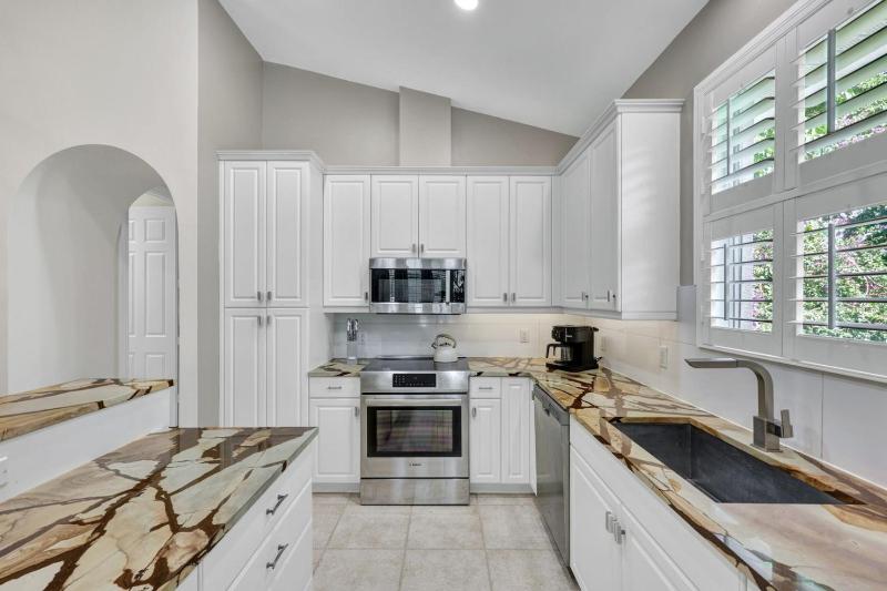New Coastal Retreat – 4BR/3BA with Private Pool Near Vanderbilt Beach - image 33