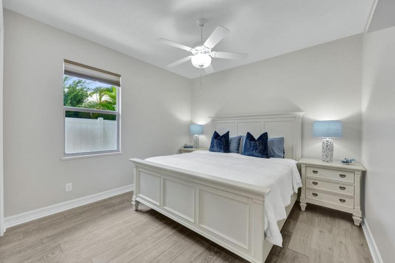 New Coastal Retreat – 4BR/3BA with Private Pool Near Vanderbilt Beach - image 16