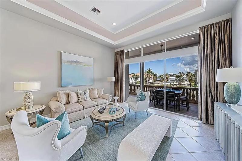 Waterfront Retreat- Pool & Spa walk to beach - image 18