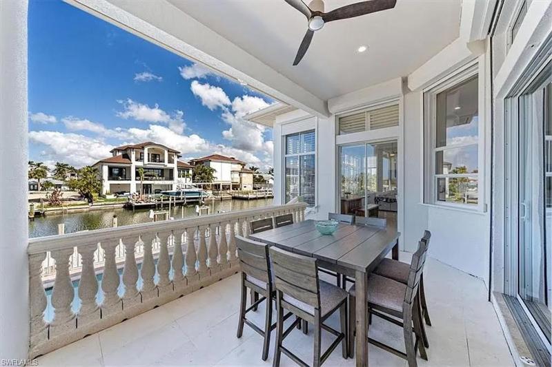 Waterfront Retreat- Pool & Spa walk to beach - image 21