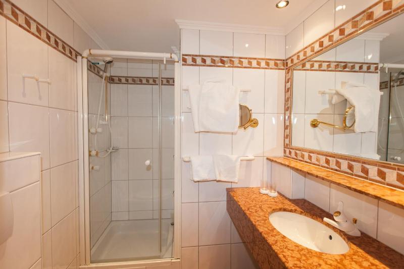 Double Room image 2