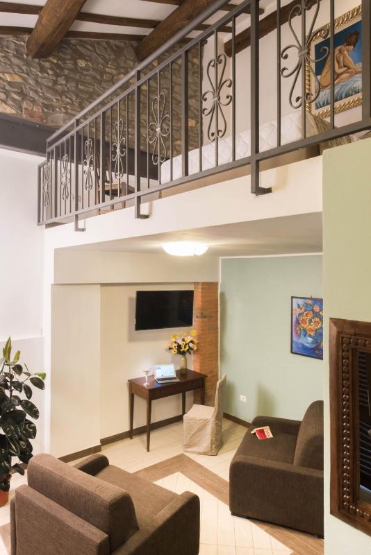 Superior Double Room image 3