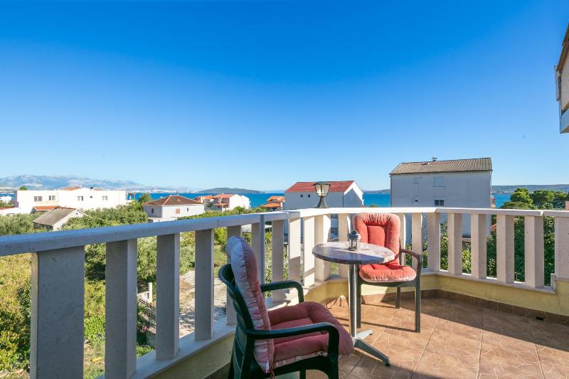 Apartments with parking space Kastel Stafilic Kastela - 24155 - image 37
