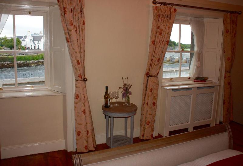 Corrib House Guest Accommodation - image 3