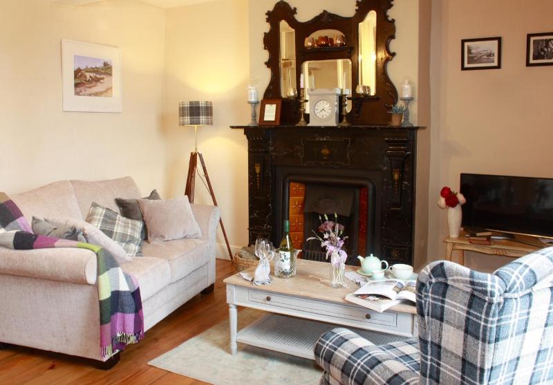 Deluxe Double Room with Sea View image 2