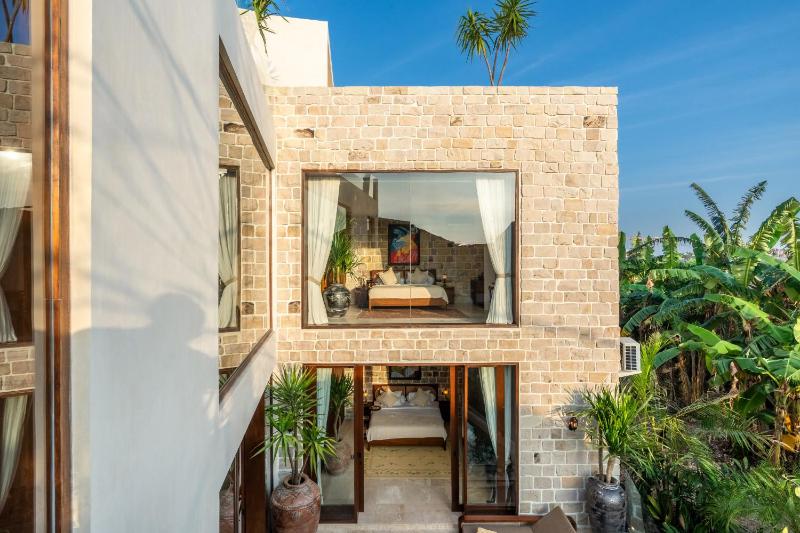 Villa StoneCastle Canggu - image 10