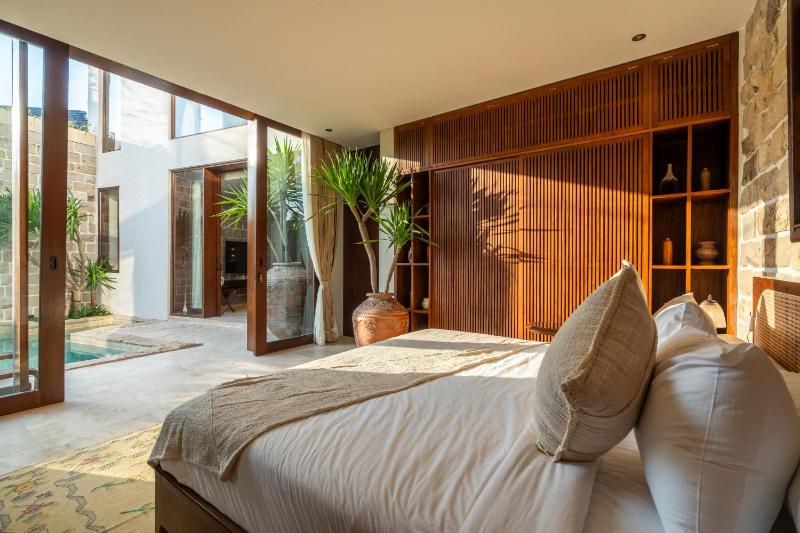 Villa StoneCastle Canggu - image 15
