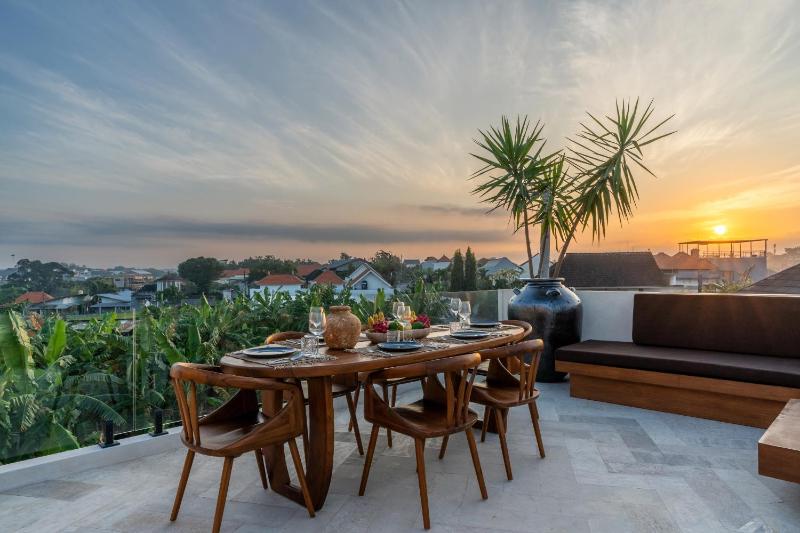 Villa StoneCastle Canggu - image 35