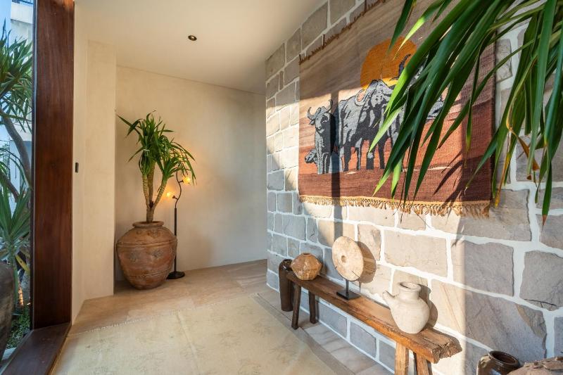 Villa StoneCastle Canggu - image 14