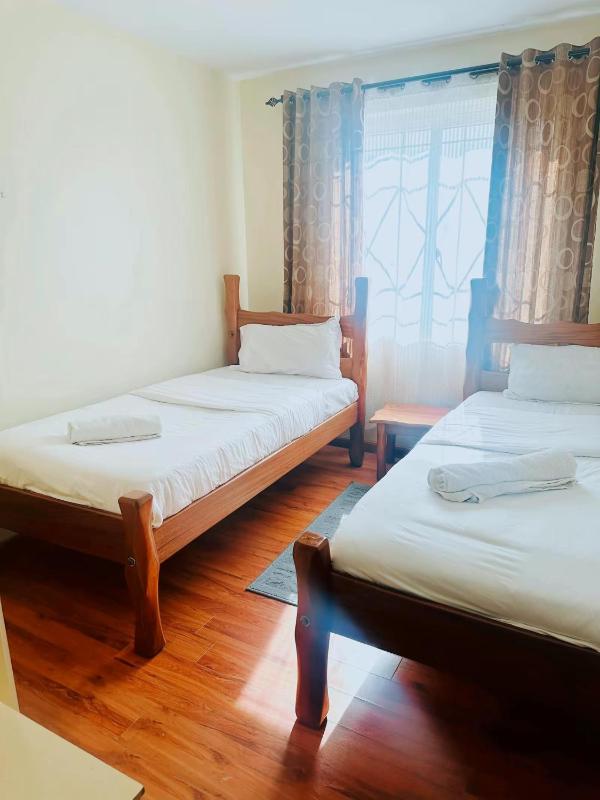 Nakuru Palace furnished apartment with pool milimani H1 - image 12