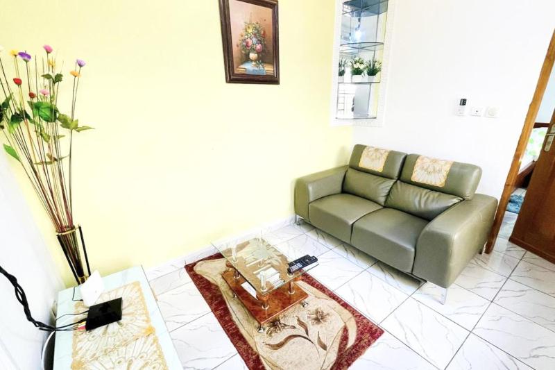1Bed Studio Sleeps 2 - Wifi Parking - image 7
