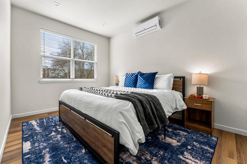 The Downtown Loft - image 12