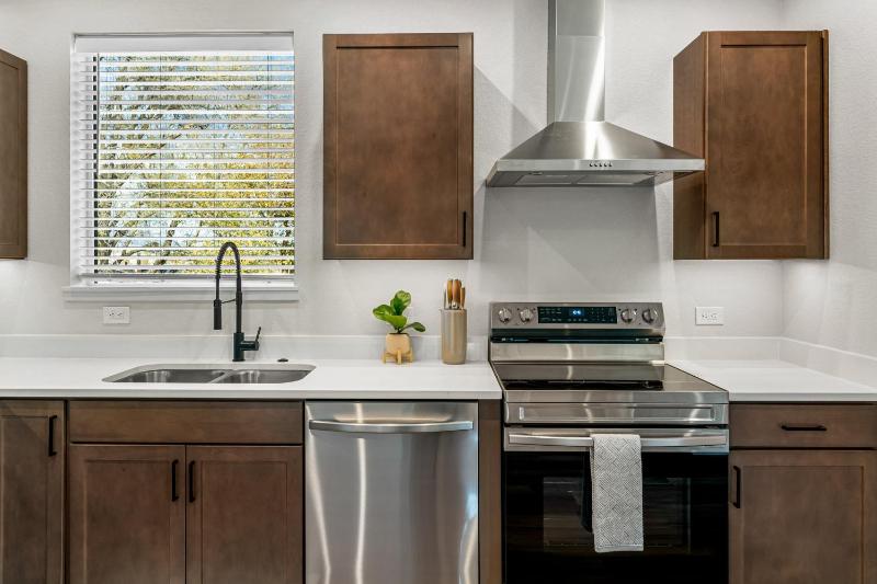 The Downtown Loft - image 4