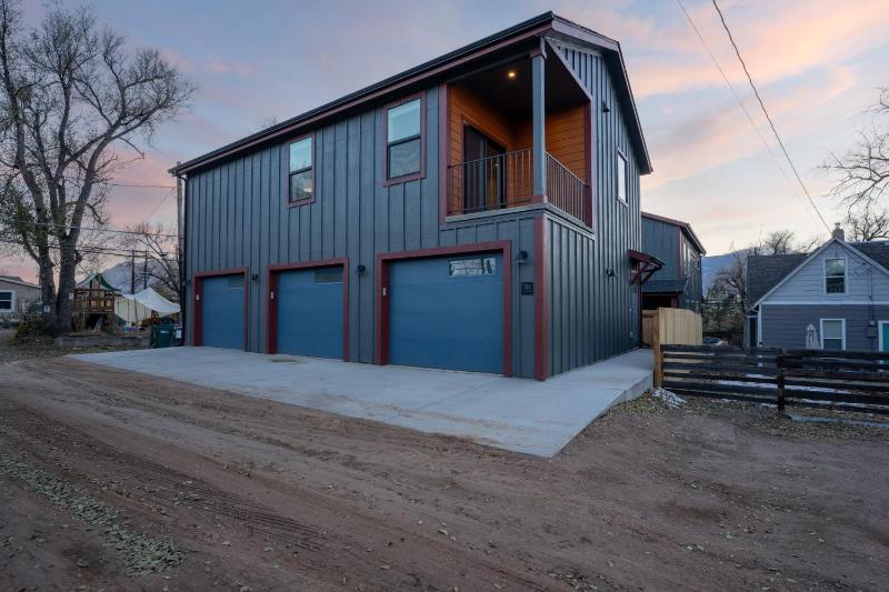 The Downtown Loft - image 6