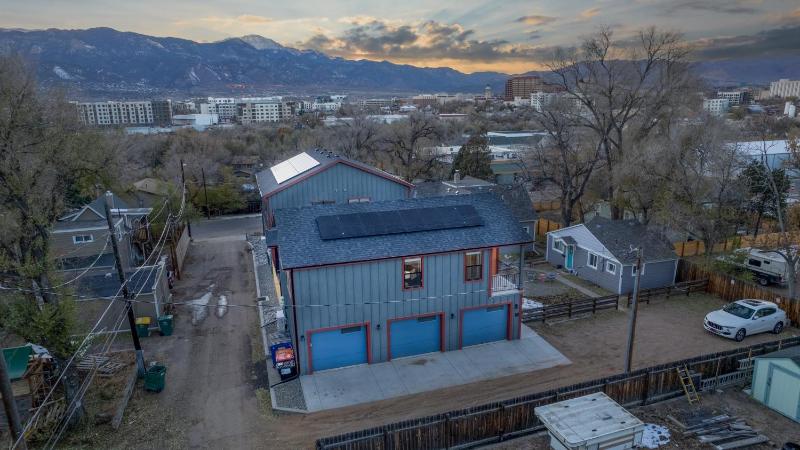 The Downtown Loft - image 16