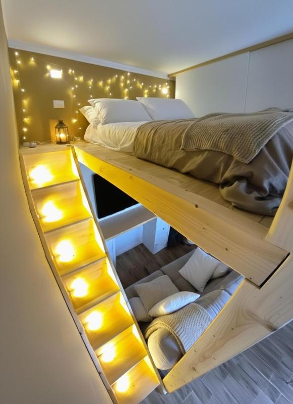 Attic Apartment Air Conditioning Fast WiFi - image 31