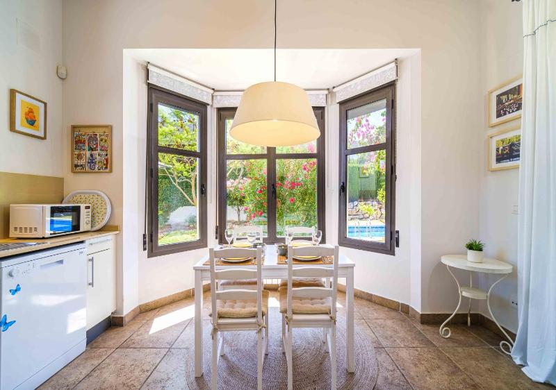 Villa Abaesko by Rock Rentals - image 7