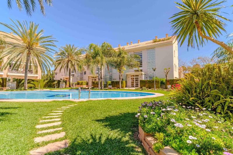 Golden Gardens Duplex Apartment Javea Arenal by Rock Rentals - image 10