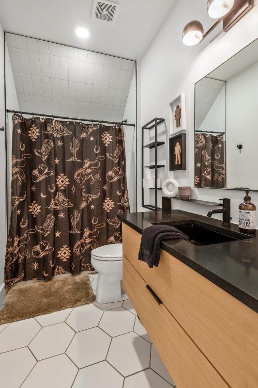 Nashville Haven Luxury Skyline Views - image 15