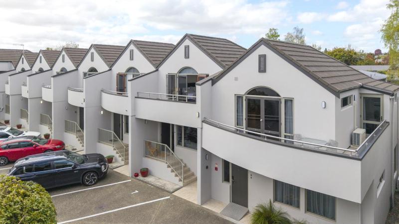 Tui Apartment - modern apartment near the lake - image 25