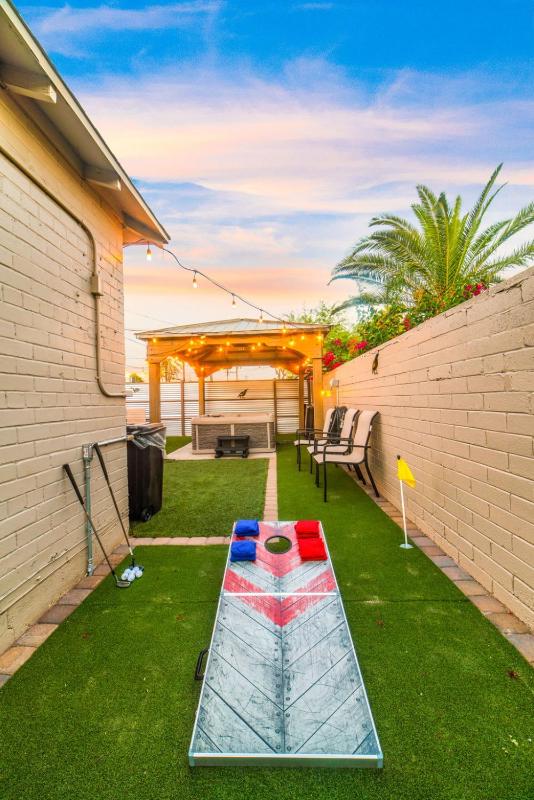 Mins from the UofA & Downtown 4BR 2BA Entire Home - image 44