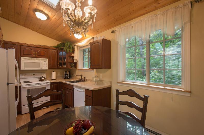 One-Bedroom House image 4
