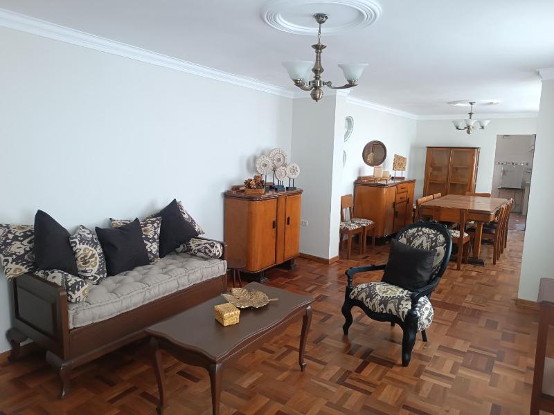 Un hogar lejos de casa - image 11