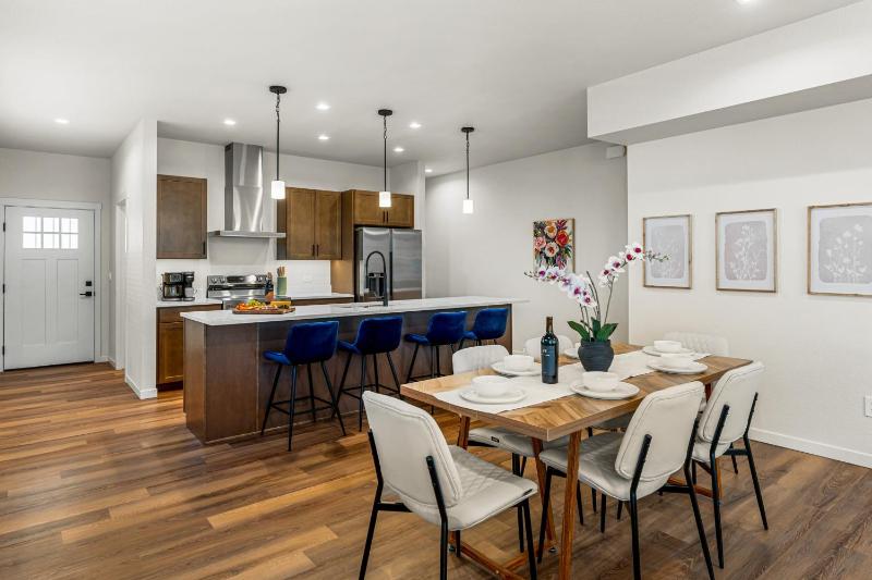 515 S El Paso Unit101 - image 18