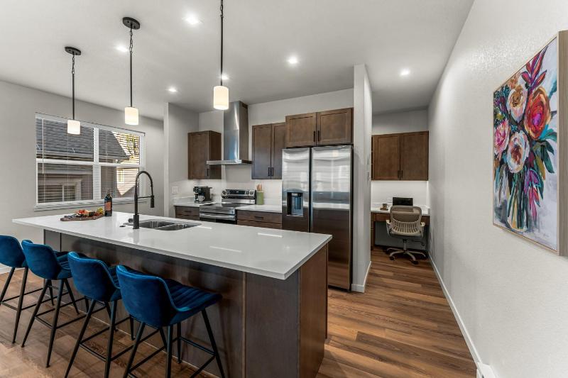 515 S El Paso Unit101 - image 16