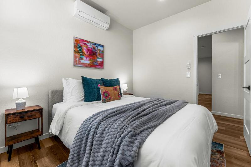 515 S El Paso Unit101 - image 22