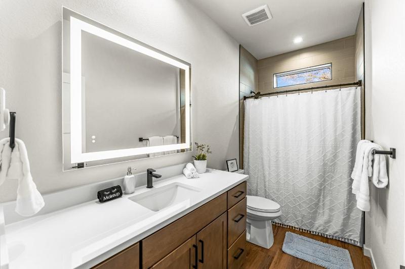 515 S El Paso Unit101 - image 17