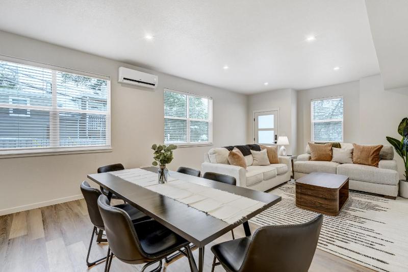 515 S El Paso Unit102 - image 6