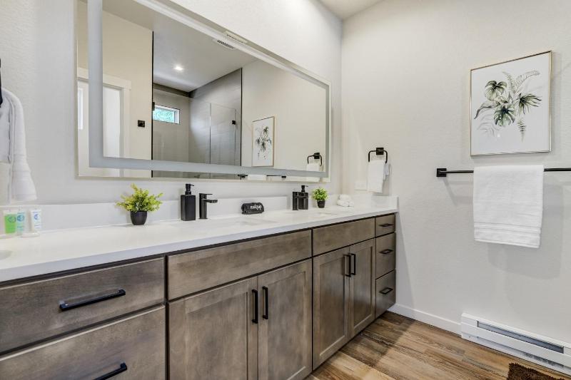 515 S El Paso Unit102 - image 10