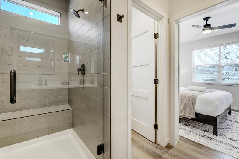 515 S El Paso Unit102 - image 13