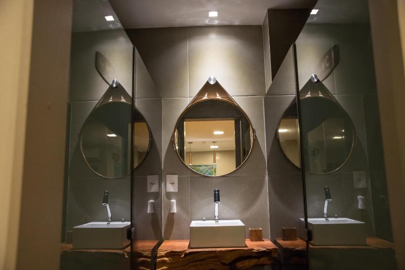 Amenit Hotel - image 30