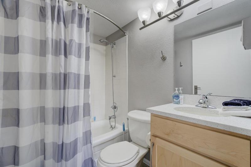 417 E Kiowa #203 - image 15
