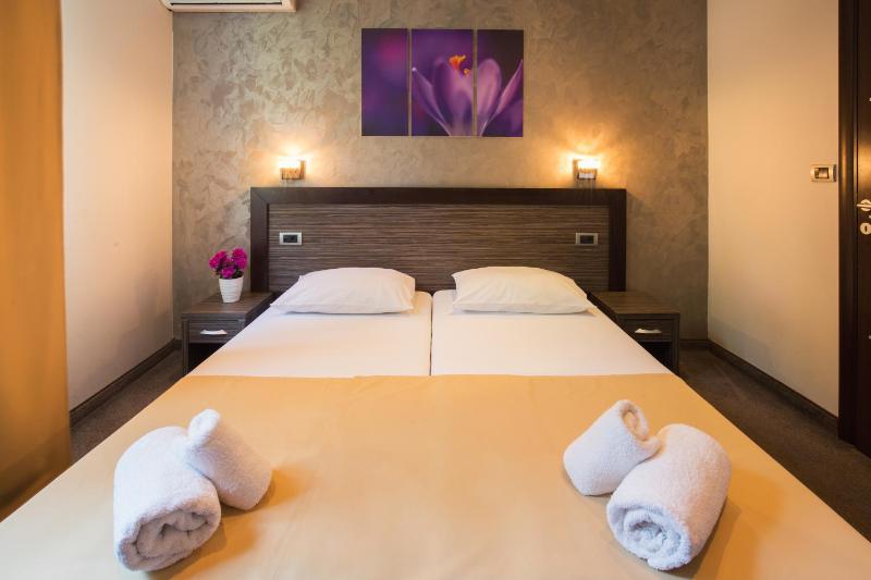 Economy Double or Twin Room image 4