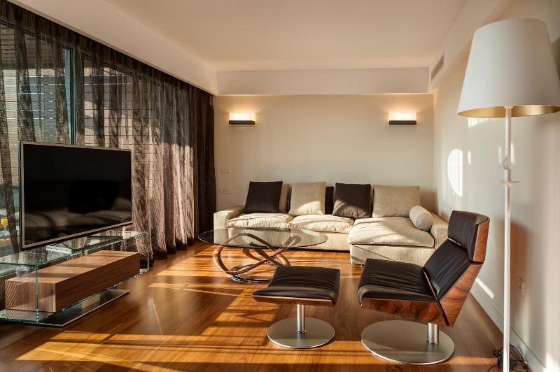 The Luxury Penthouse Suite image 1