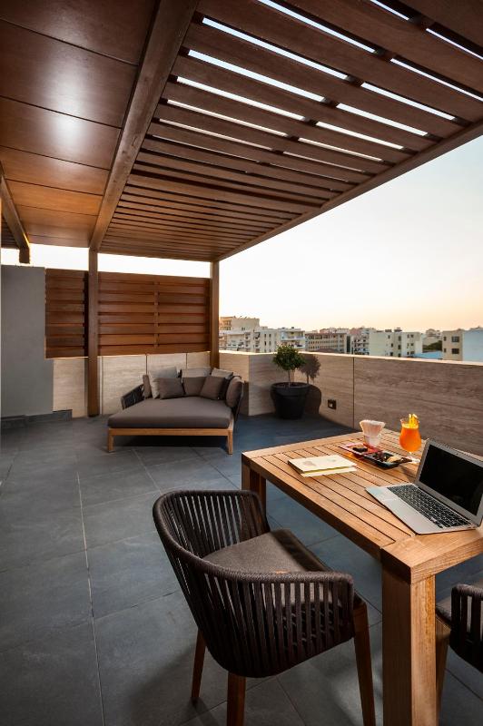 The Luxury Penthouse Suite image 2