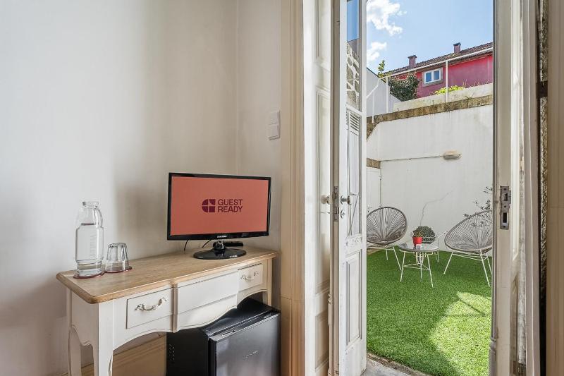 GuestReady - Charming House Marquês - image 6