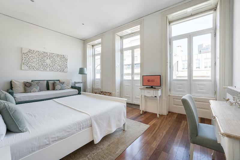 GuestReady - Charming House Marquês - image 12