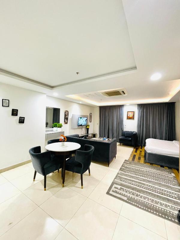 Goldcrest Executive Apartments by Panorama in DHA Phase 4 Lahore - image 13