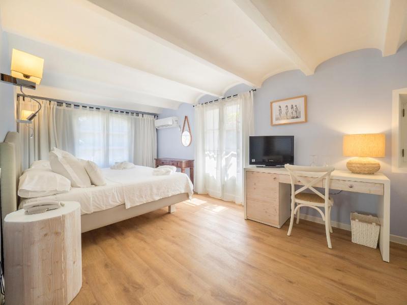 Double Room image 1