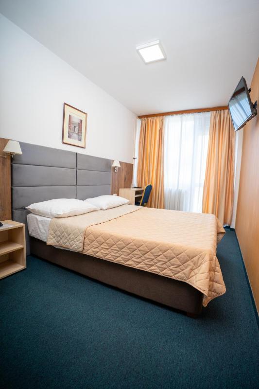 Hotel Slavija - image 16