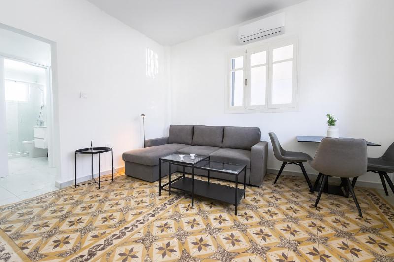 Limassol Centr Apartament - image 11