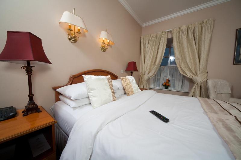 Single Room image 2