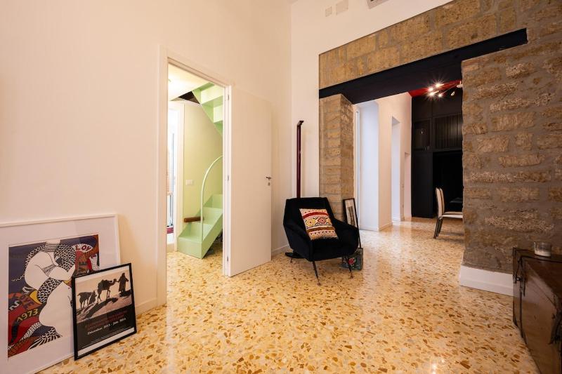 Maison Noir Napoli - image 15