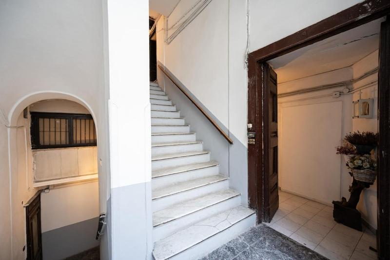 Maison Noir Napoli - image 13